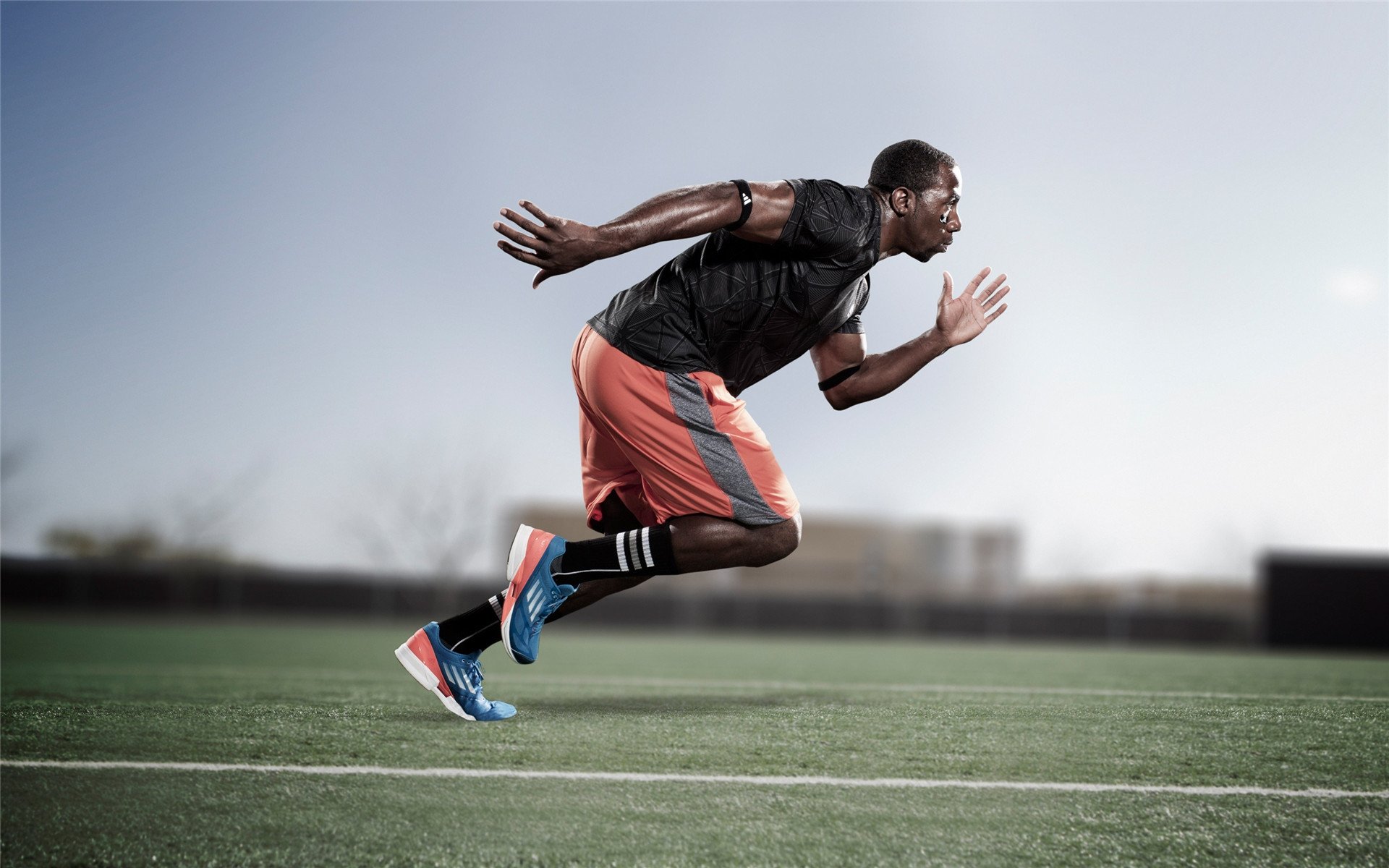 尼斯防守站位统一化解多次险情，尼克斯防守